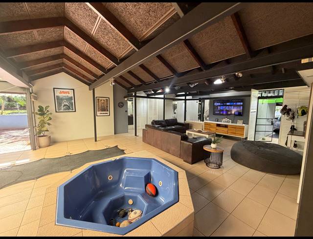 6 BEDROOM HOUSE FOR SALE IN LYNNWOOD MANOR